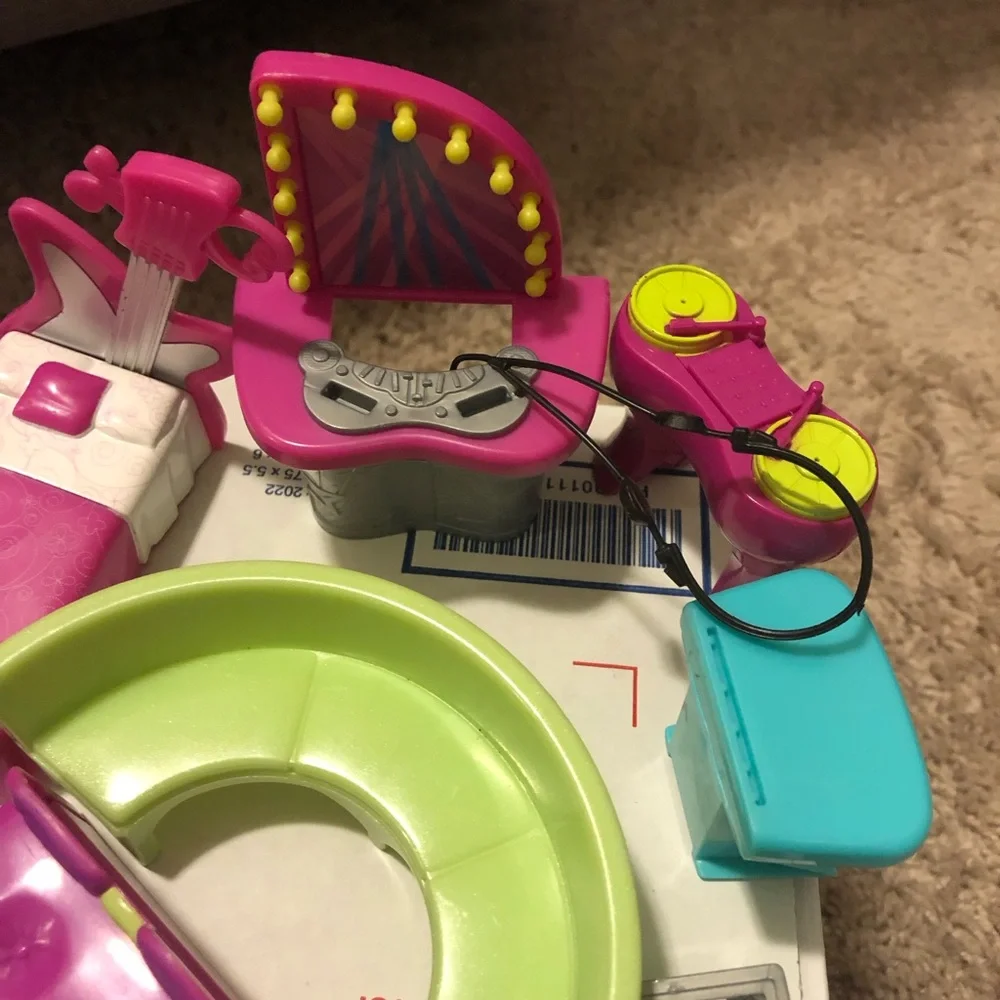 Random Polly Pocket Accessory Bundle - Picture 5 of 11